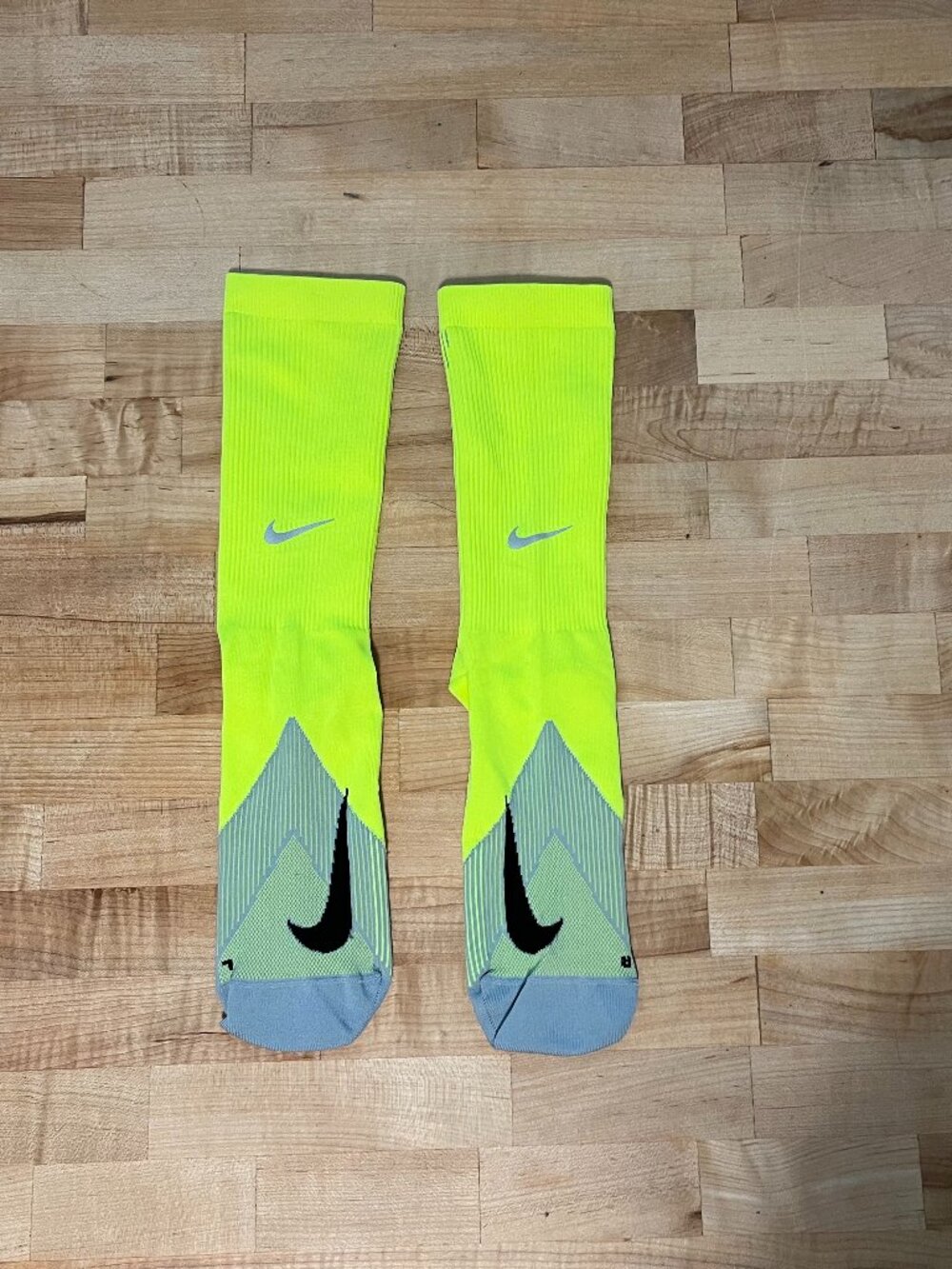 Men's Large 10-11.5 Nike Spark Lightweight Dri Fit Crew Running Socks